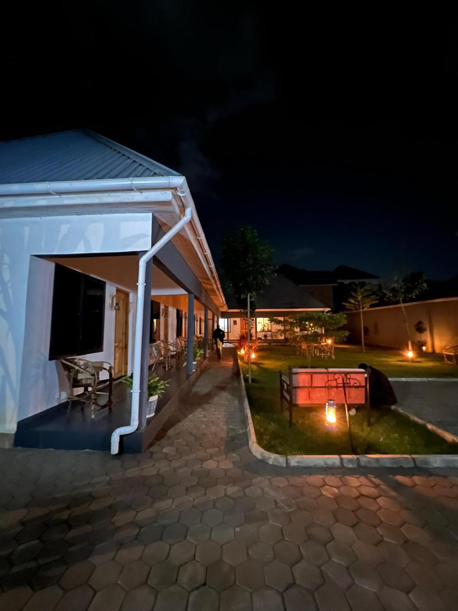 Hakuna Woga Lodge Arusha